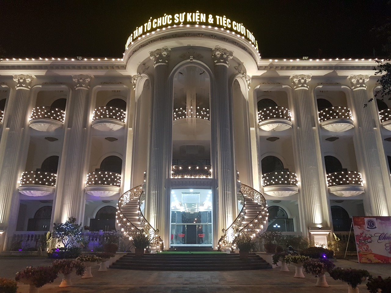 Nên dùng loại thang máy biệt thự nào