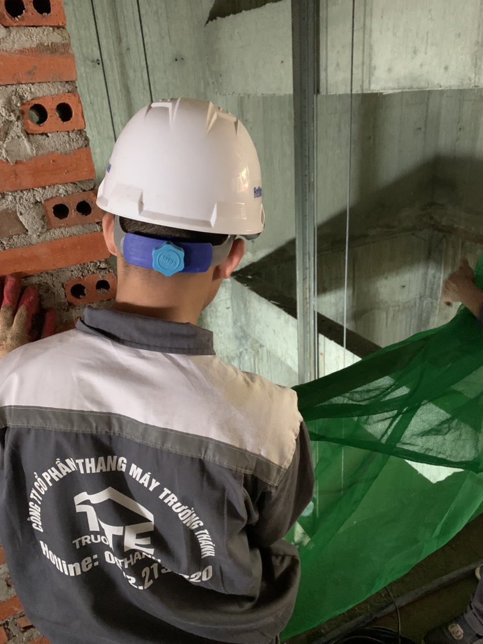 Các cách tính kích thước hố thang máy